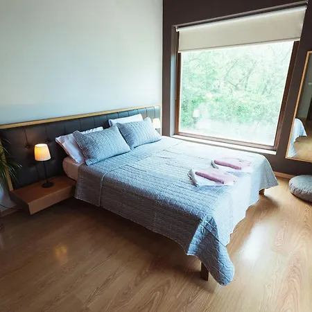 River Side * Alli Meria