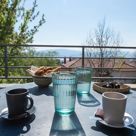 River Side Alli Meria