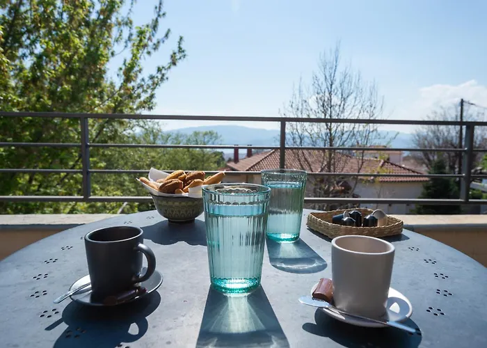 River Side Alli Meria