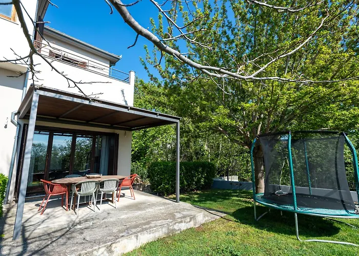 Βίλα River Side Alli Meria